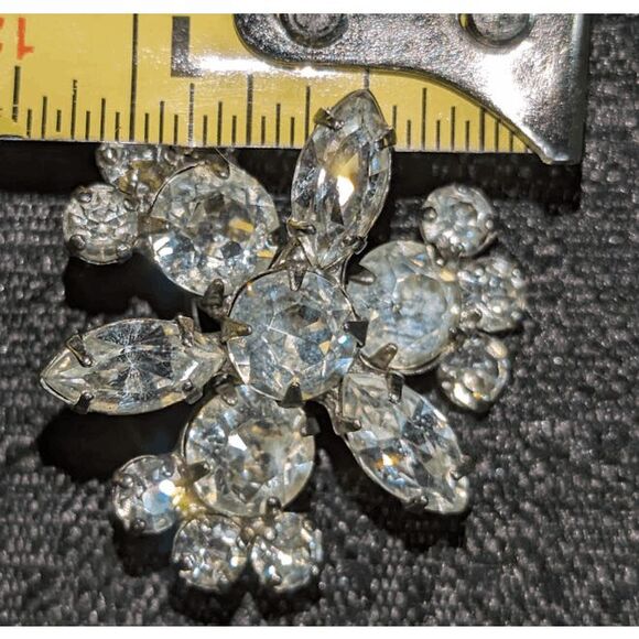 Vintage Kramer of New York Starburst Combination Cut Rhinestone Pin Rare Find - Picture 12 of 13